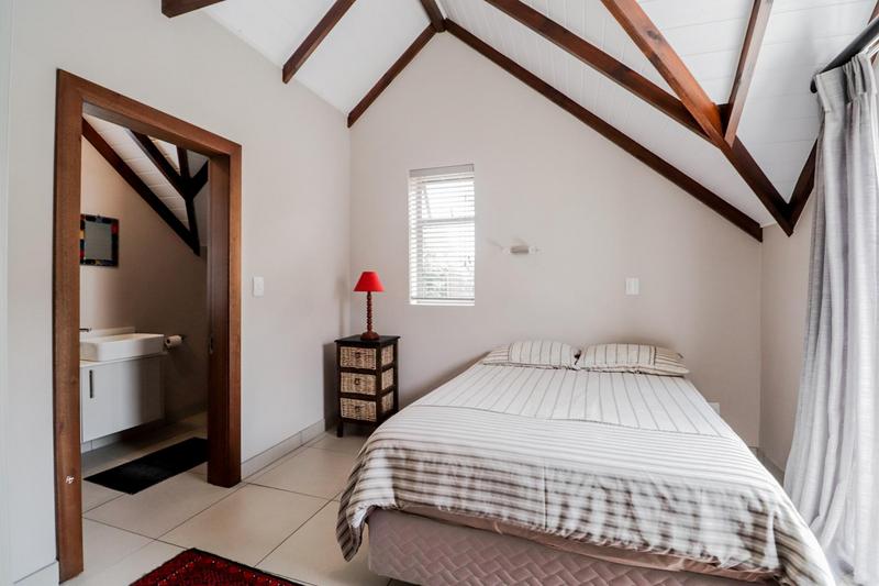 3 Bedroom Property for Sale in Glentana Western Cape